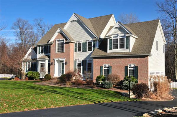 23 Smith Road Hopkinton, MA 01748 - Photo 2 of 16 Gallery Image 2