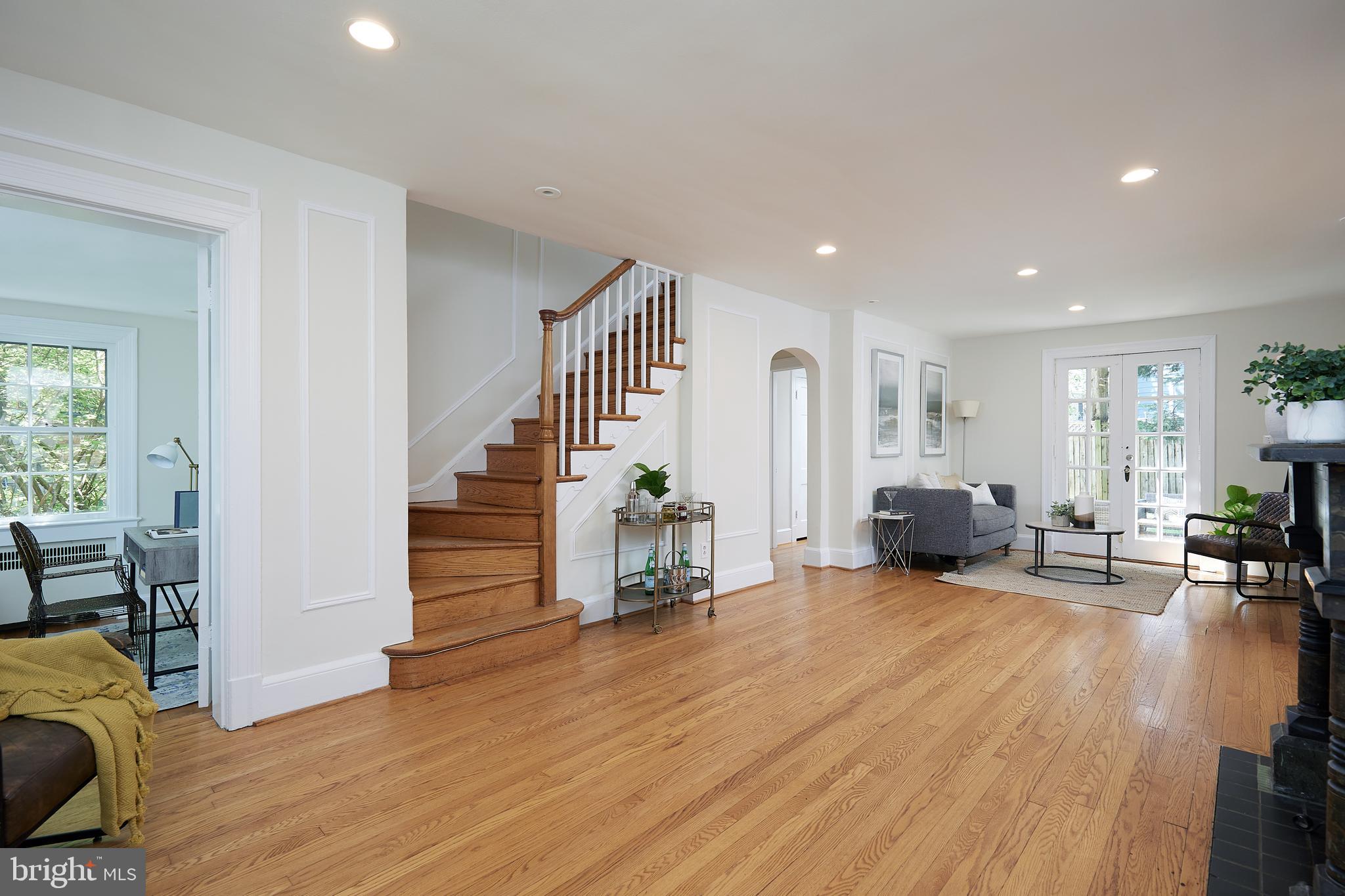 3 Hilltop Road Silver Spring, MD 20910 - Photo 4 of 56
