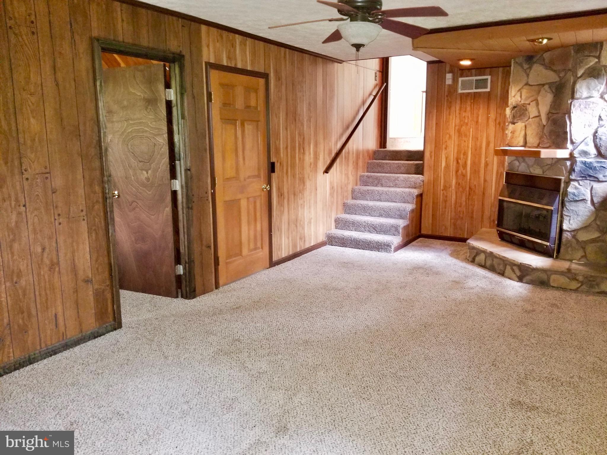 345 Grade Road Falling Waters, WV 25419 - Photo 20 of 41