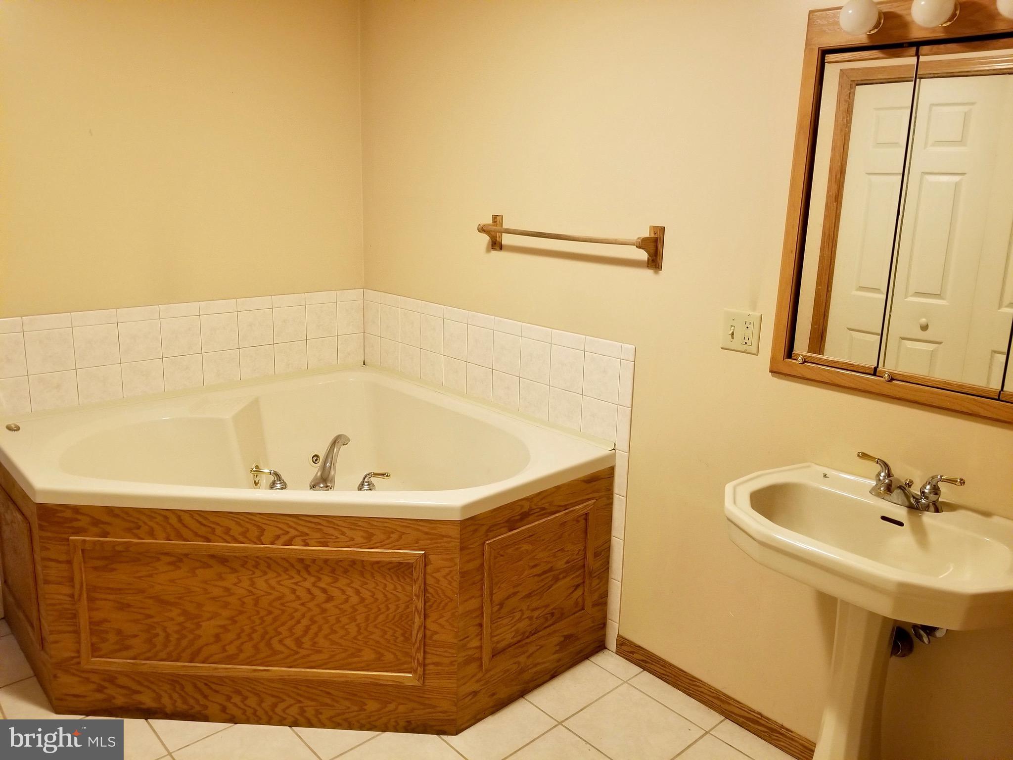 345 Grade Road Falling Waters, WV 25419 - Photo 23 of 41