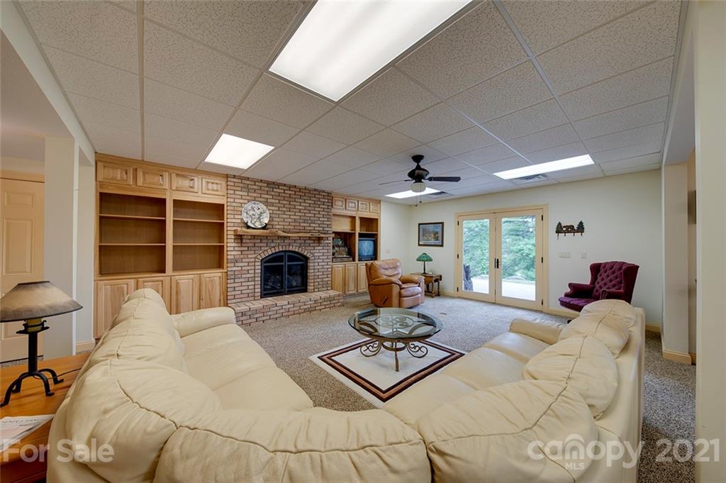 82 Newcastle Road Brevard, NC 28712 - Photo 22 of 30 Gallery Image 22
