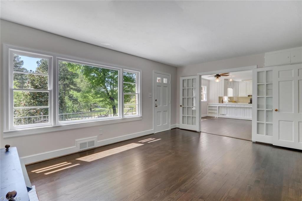 4377 High Point Road Kernersville, NC 27284 - Photo 4 of 32 Gallery Image 4