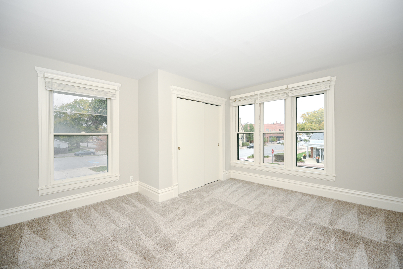 24021 Chicago Street Plainfield, IL 60544 - Photo 31 of 41 an empty room with a window