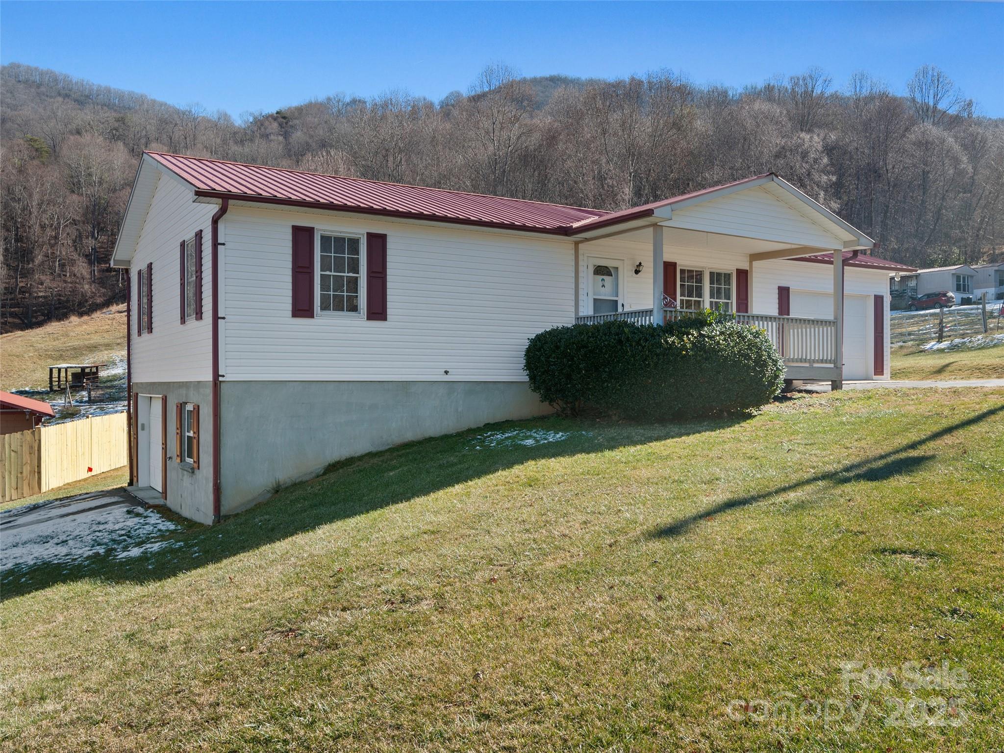 233 Elbert Burnett Road Canton, NC 28716 - Photo 3 of 30