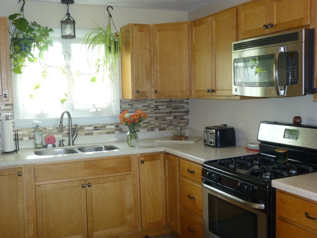 15 Ridge Road West Brookfield, MA 01585 - Photo 5 of 29 Gallery Image 5