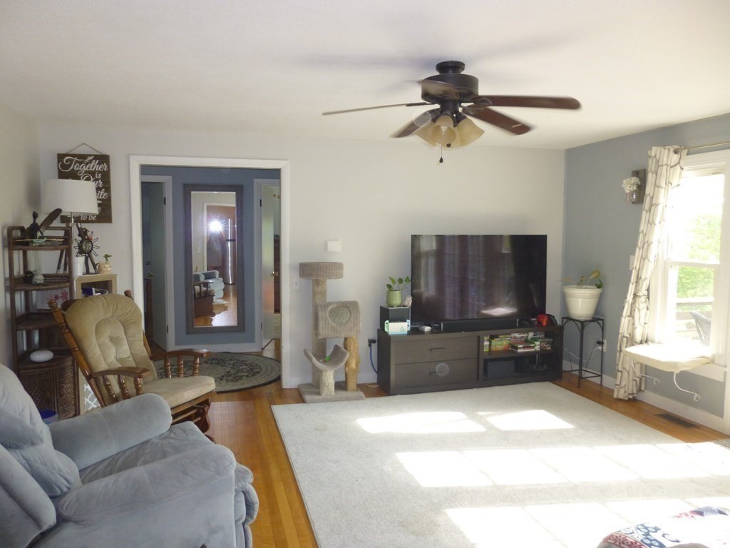 15 Ridge Road West Brookfield, MA 01585 - Photo 9 of 29 Gallery Image 9