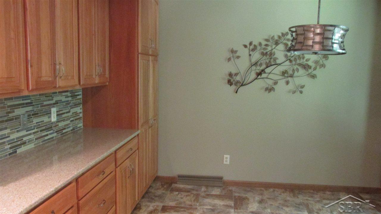 7290 Maple Road Frankenmuth, MI 48734 - Photo 17 of 26 31356978-16.JPG