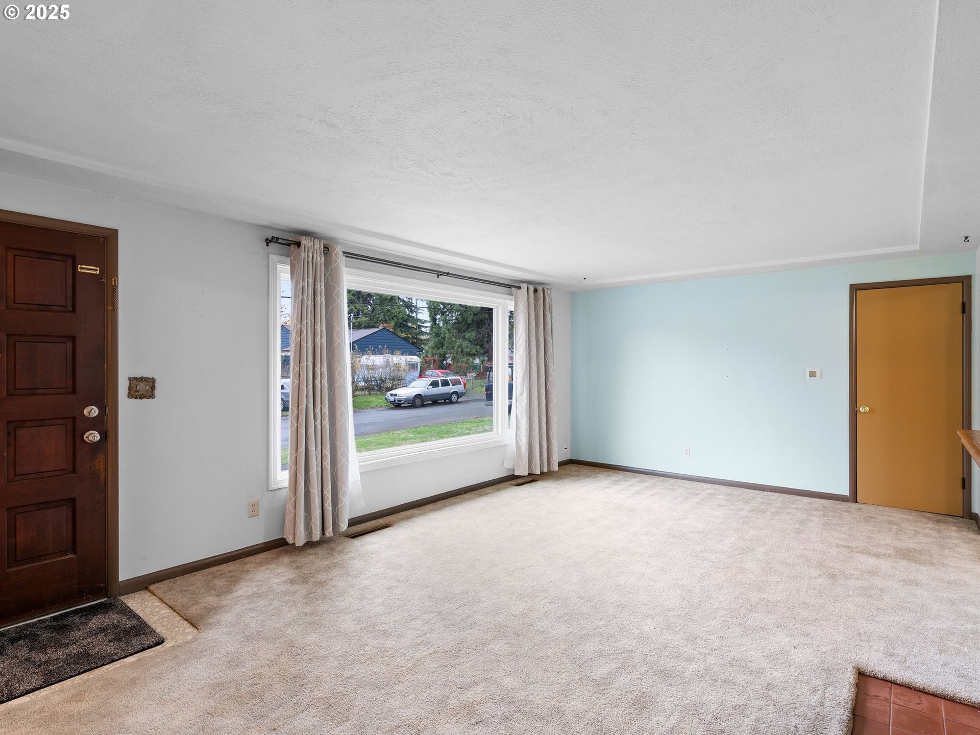 426 Northeast 116th Place Portland, OR 97220 - Photo 3 of 42