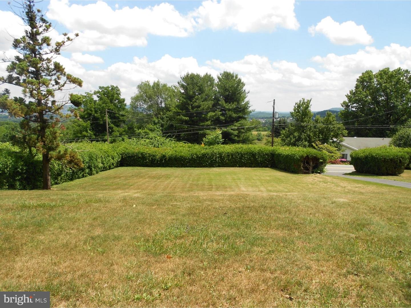 484 Hain Road Sinking Spring, PA 19608 - Photo 4 of 18