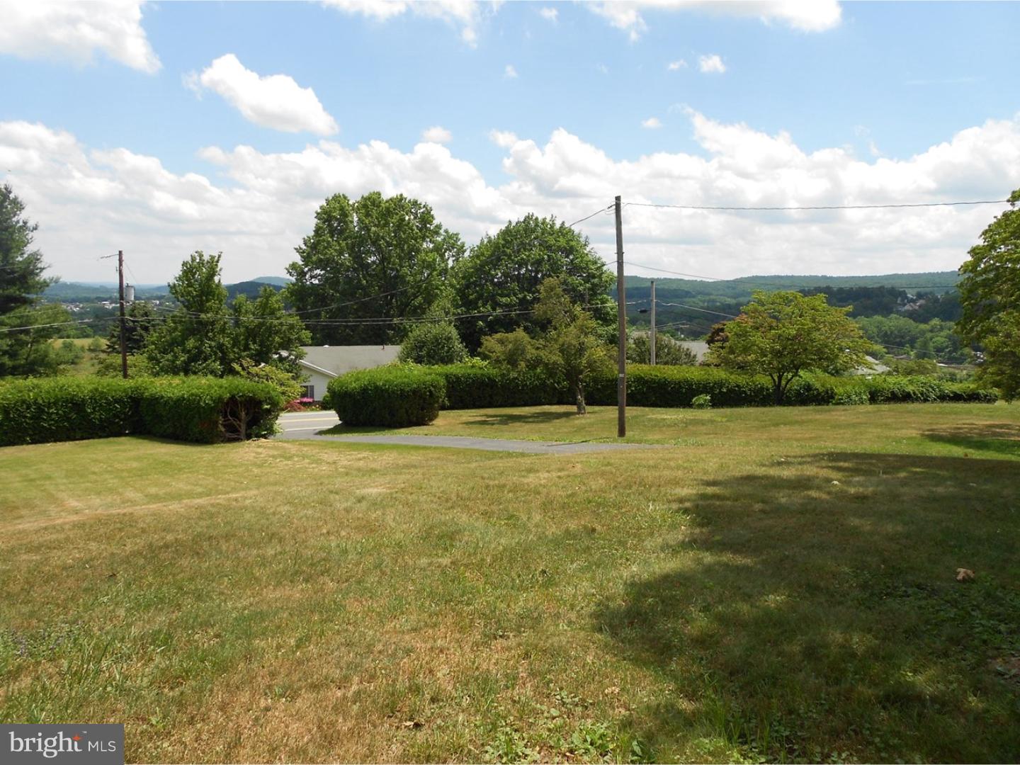 484 Hain Road Sinking Spring, PA 19608 - Photo 5 of 18