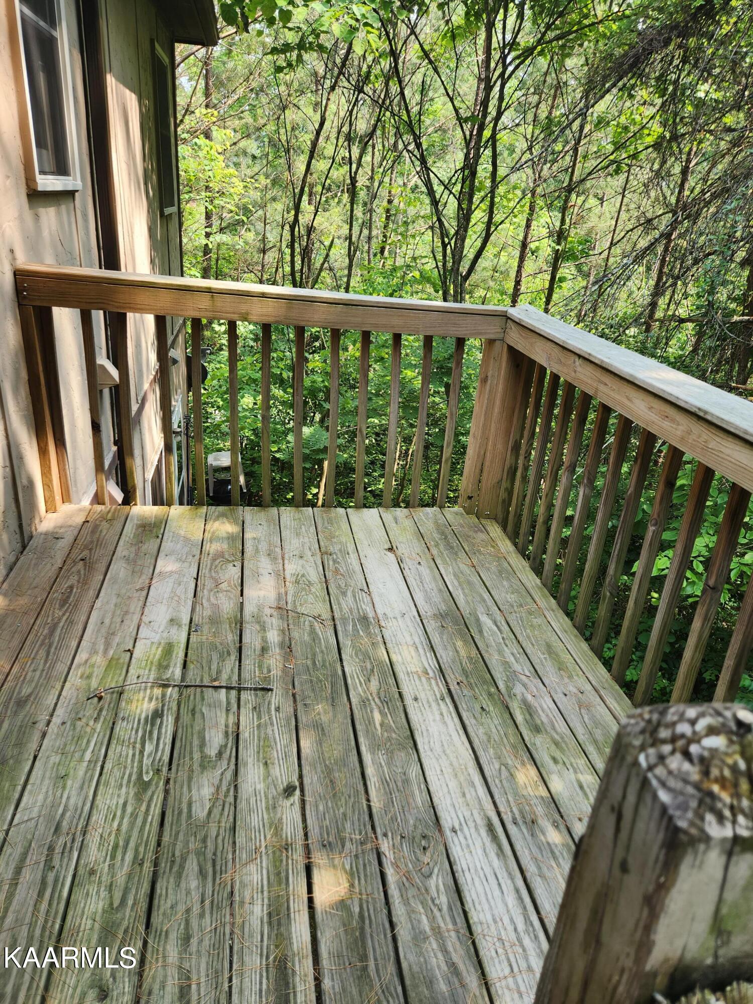 111 B Arcadia Lane Oak Ridge, TN 37830 - Photo 12 of 13 Deck off Kitchen