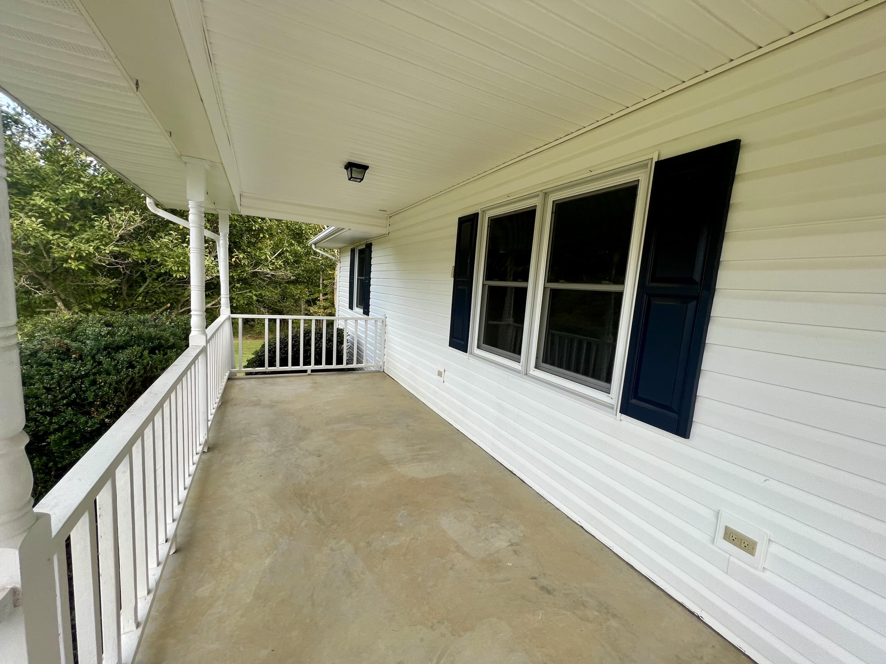 1164 Tree Top Lane Blue Ridge, VA 24064 - Photo 5 of 31 IMG_6412