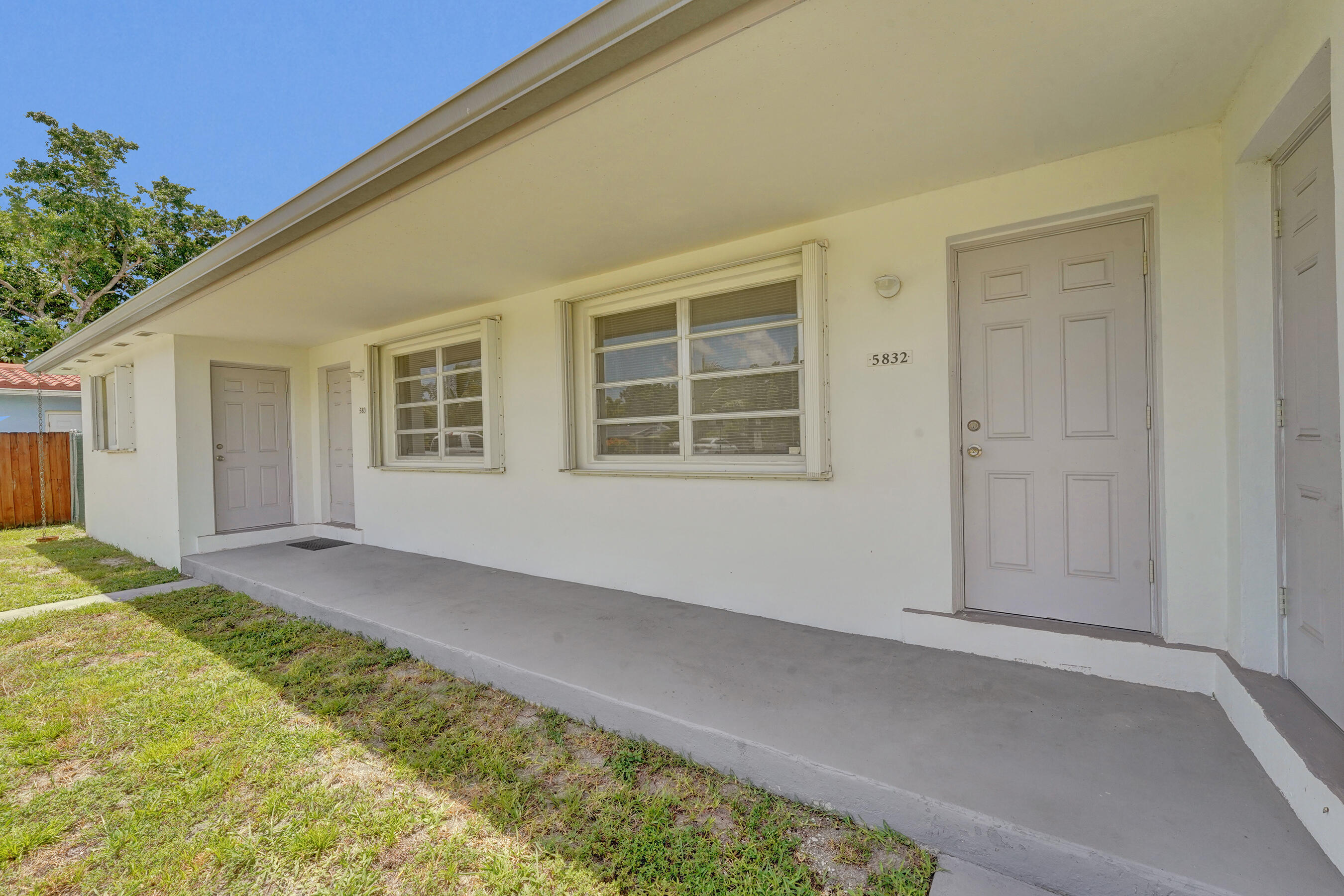 5830 Garfield Street Hollywood, FL 33021 - Photo 52 of 54 Back of Property