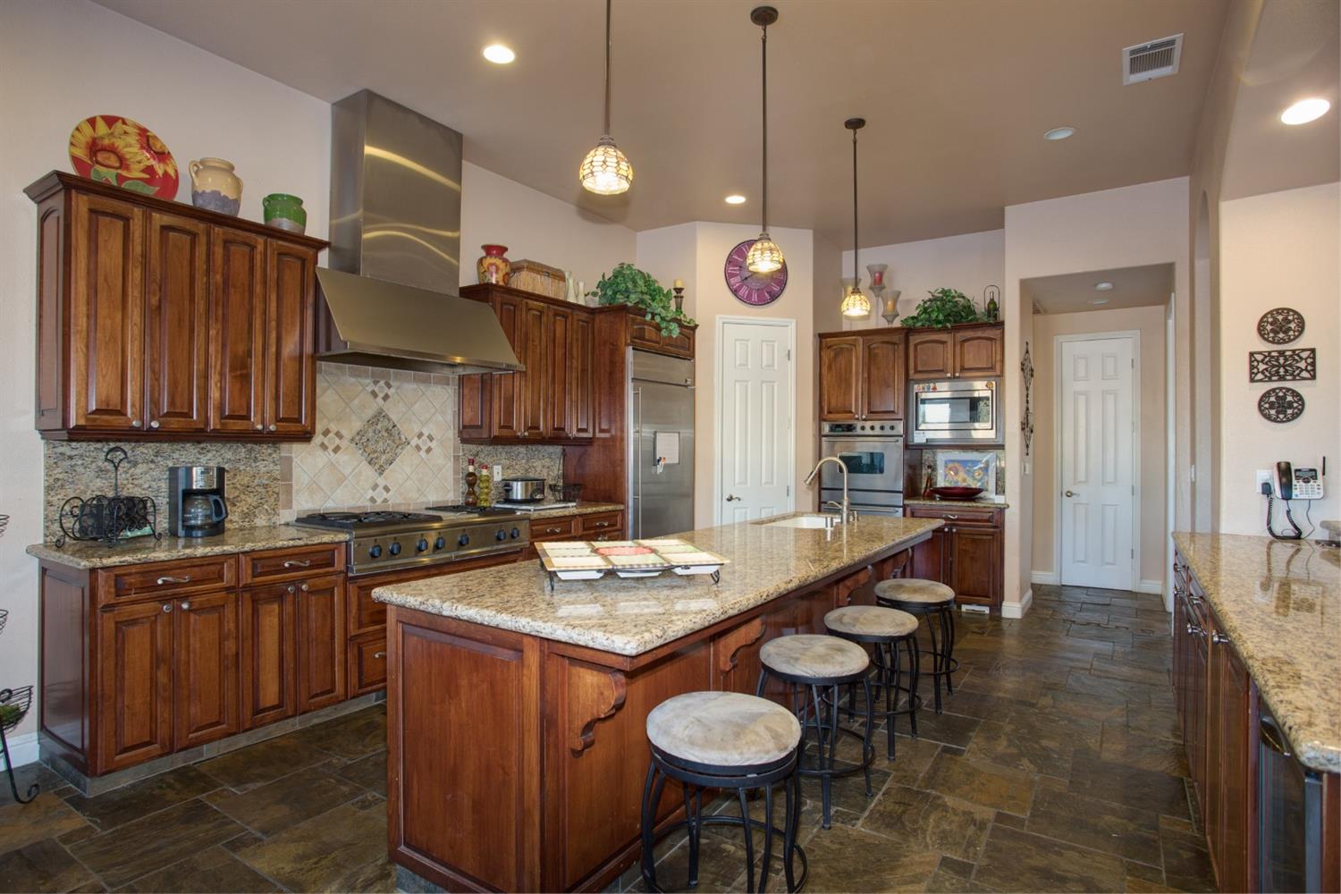 14455 Brookhill Road Madera, CA 93636 - Photo 13 of 32 Gallery Image 13
