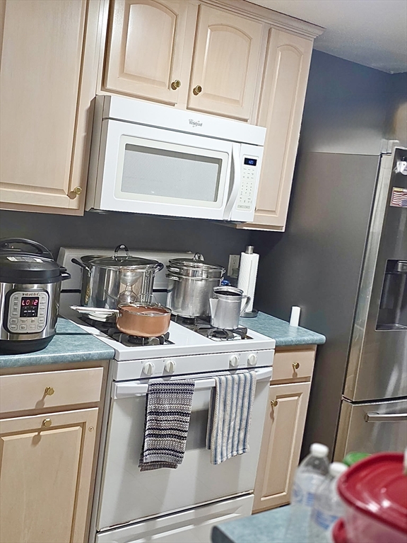 15 Wachusetts Road Brockton, MA 02302 - Photo 13 of 31