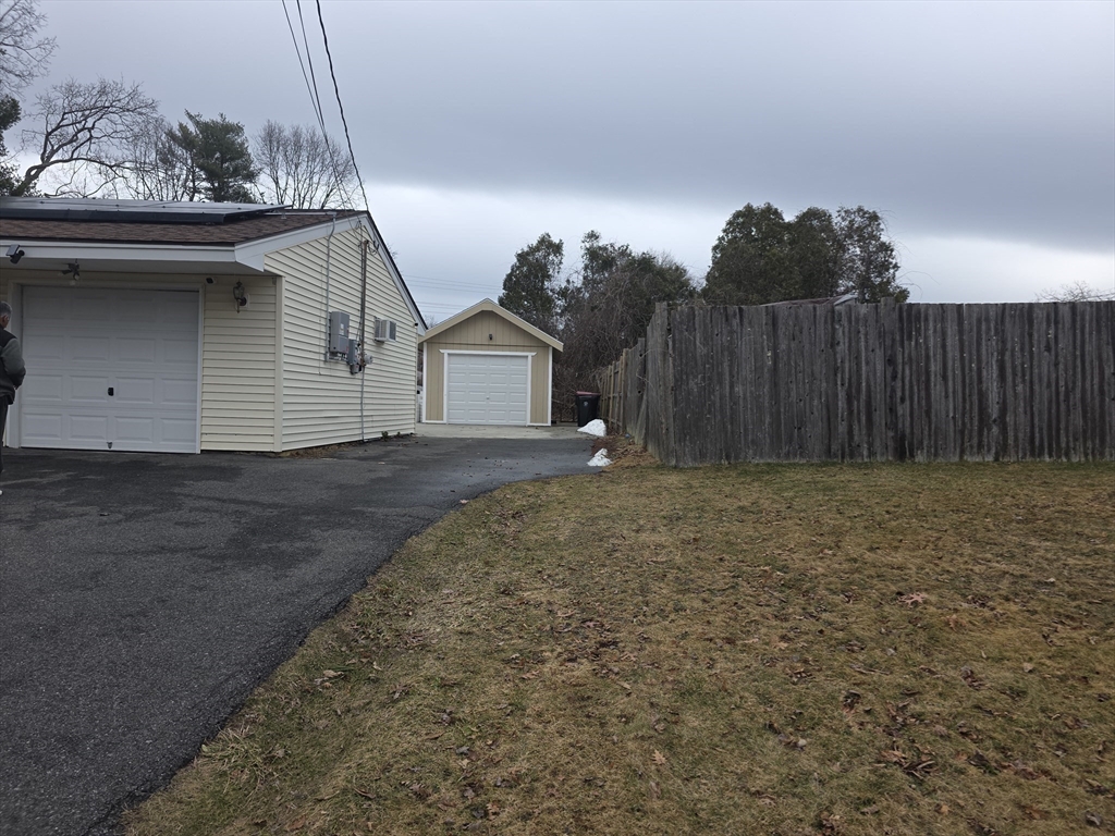 15 Wachusetts Road Brockton, MA 02302 - Photo 2 of 31