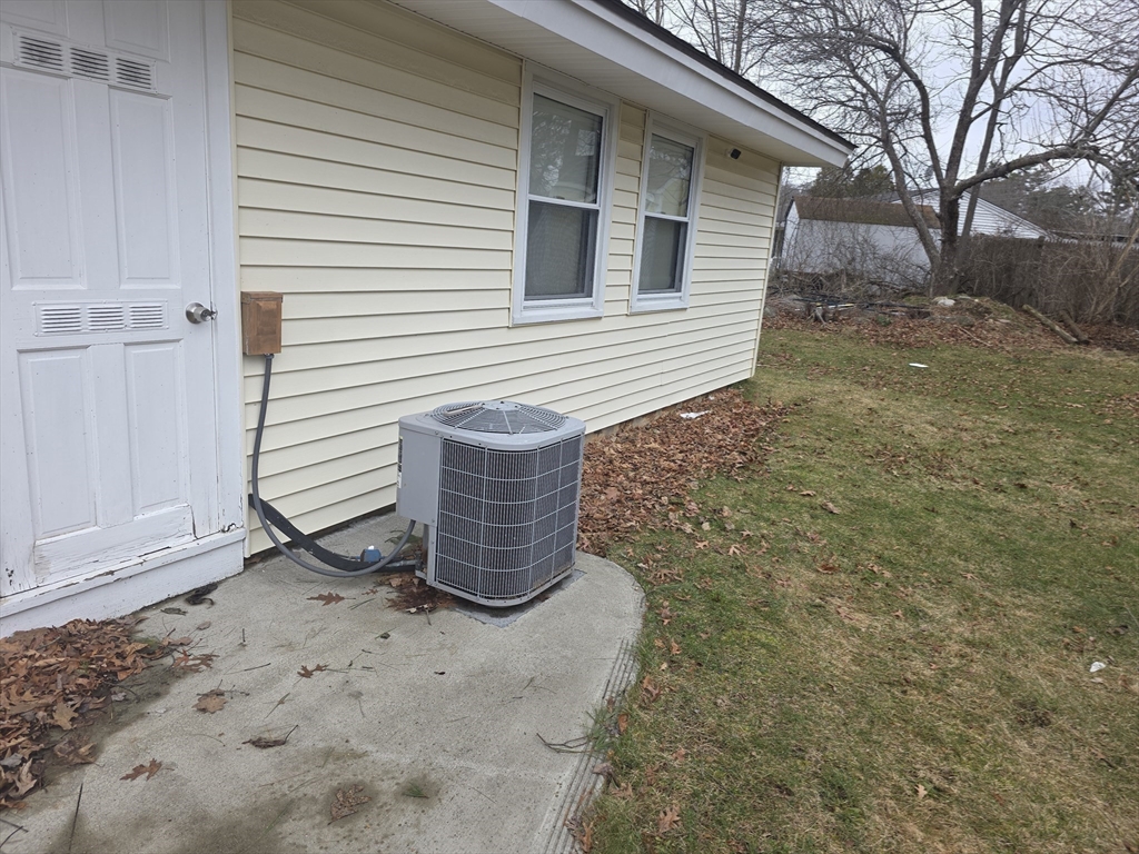 15 Wachusetts Road Brockton, MA 02302 - Photo 7 of 31