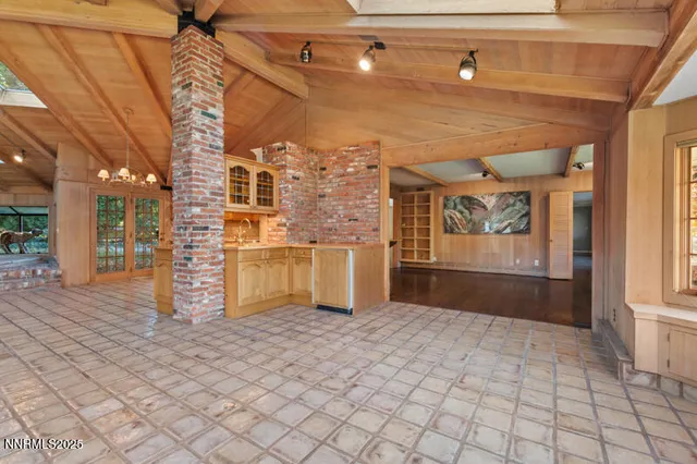 $5,000 | 1880 Meadowview Lane, Reno, NV 89509