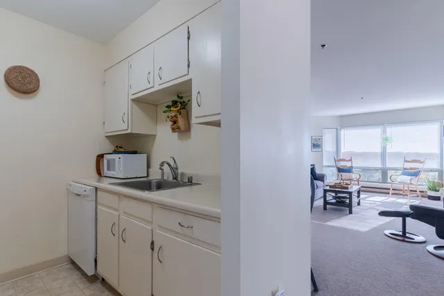 $300,000 | 148 Breakwater Drive, Unit 804, South Portland, ME 04106