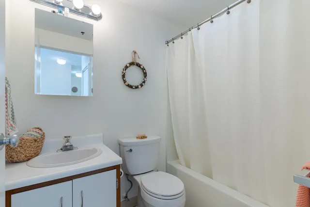 $300,000 | 148 Breakwater Drive, Unit 804, South Portland, ME 04106