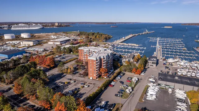 $300,000 | 148 Breakwater Drive, Unit 804, South Portland, ME 04106