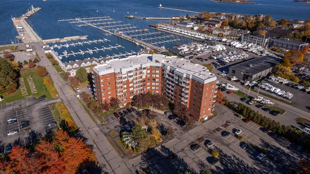 $300,000 | 148 Breakwater Drive, Unit 804, South Portland, ME 04106