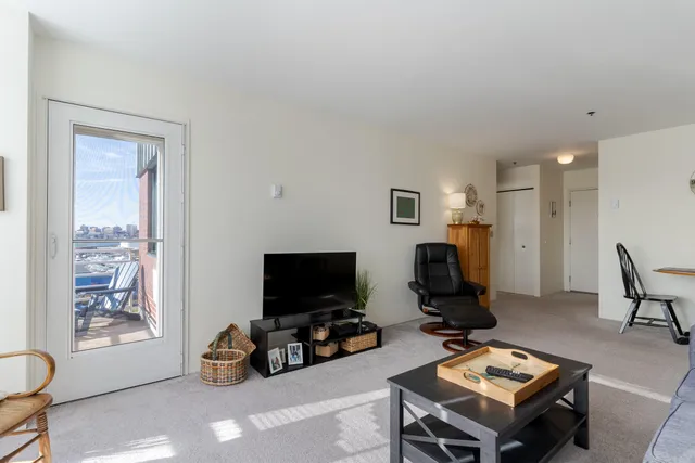 $300,000 | 148 Breakwater Drive, Unit 804, South Portland, ME 04106