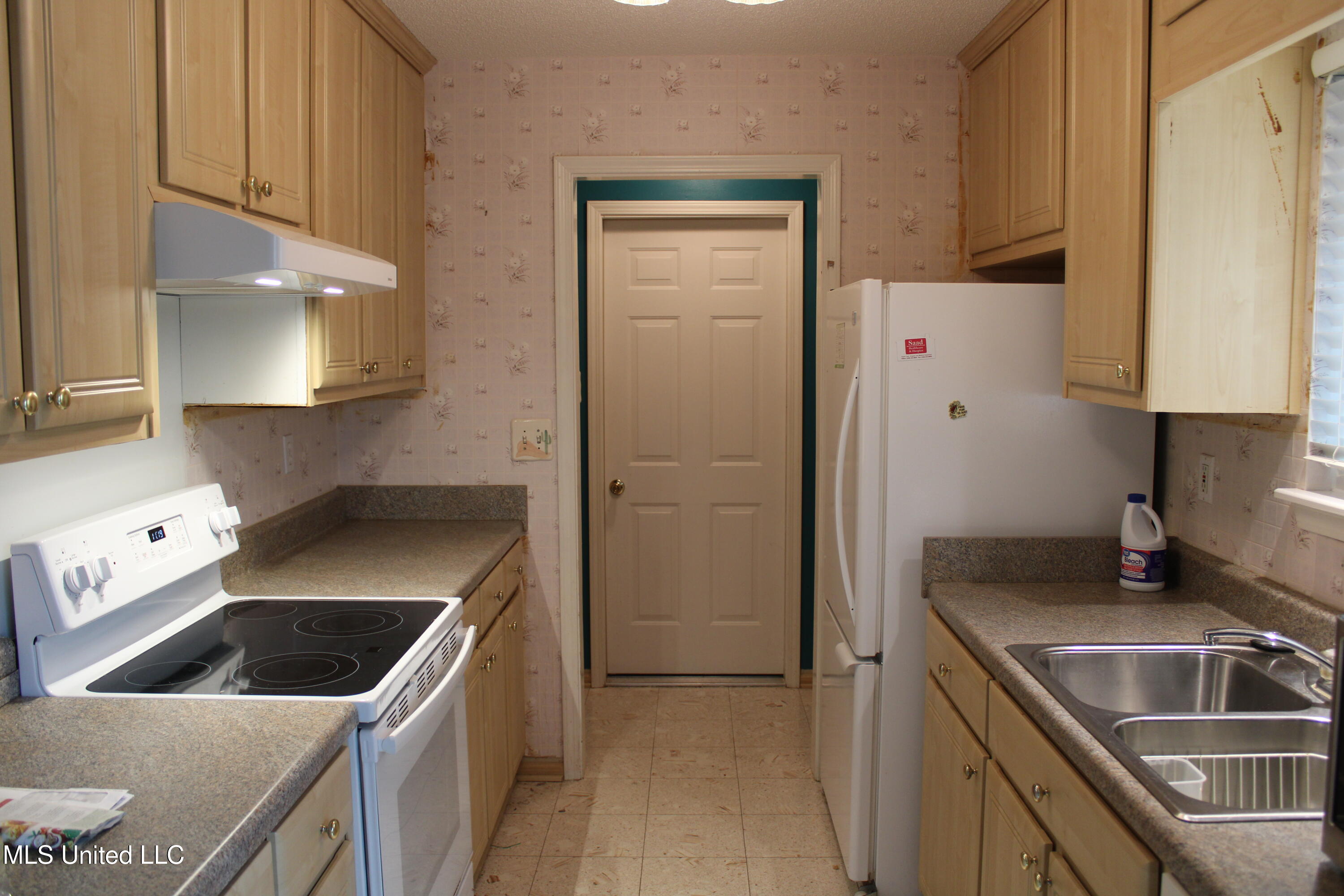 2077 Crane Ridge Biloxi, MS 39532 - Photo 11 of 33 IMG_1512