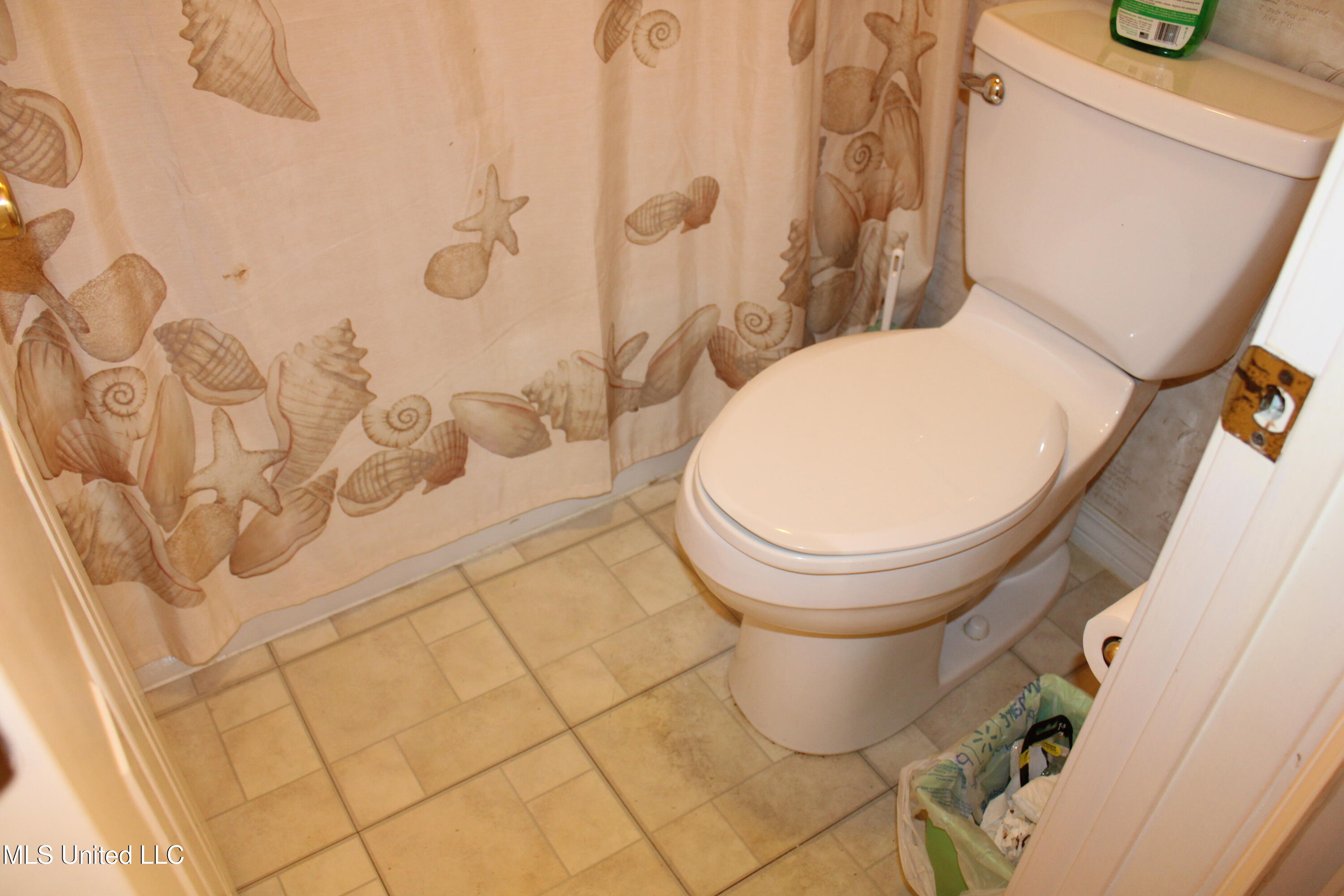 2077 Crane Ridge Biloxi, MS 39532 - Photo 27 of 33 IMG_1532