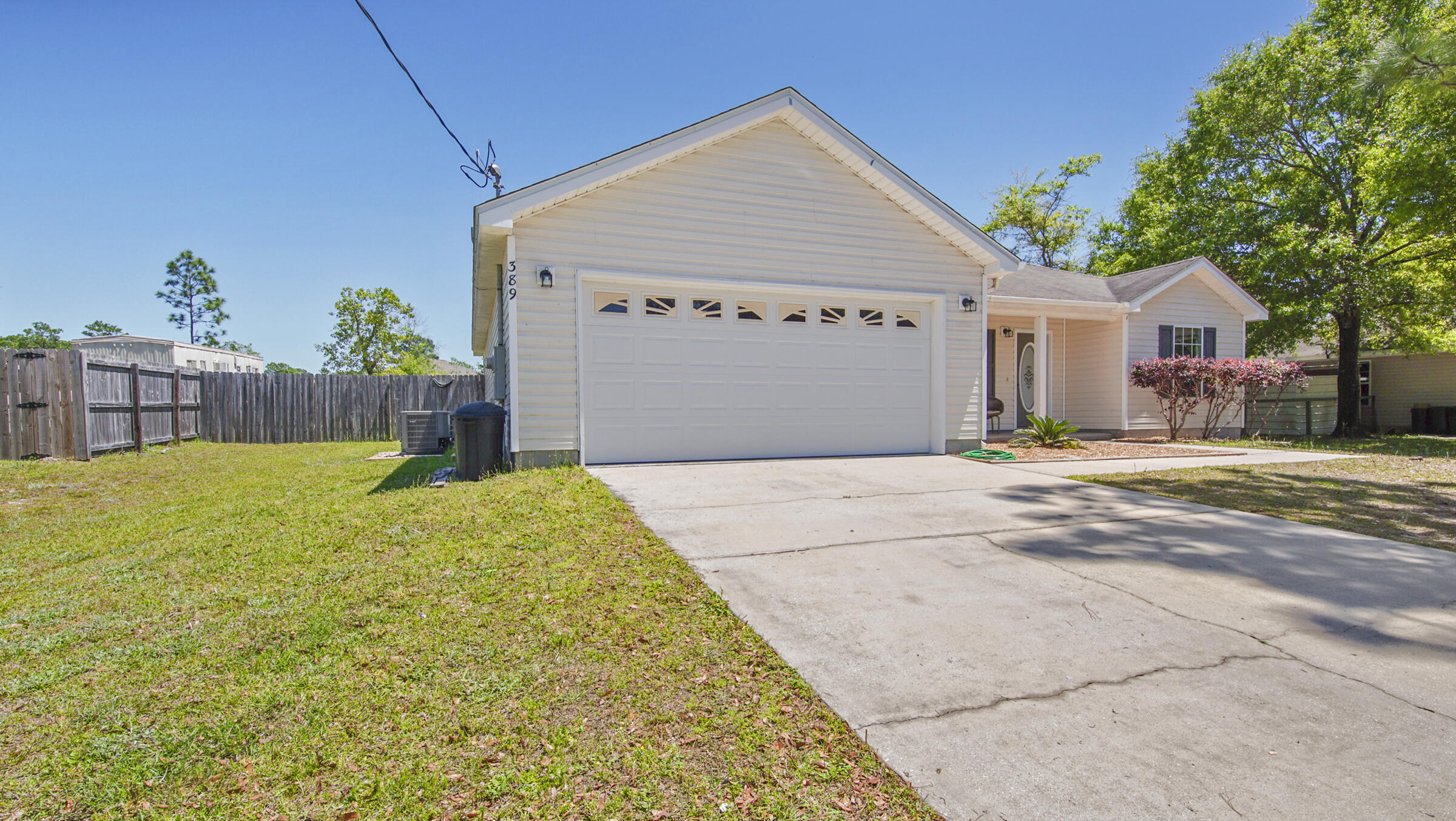389 East Renoir Road DeFuniak Springs, FL 32433 - Photo 3 of 27 DSC09883
