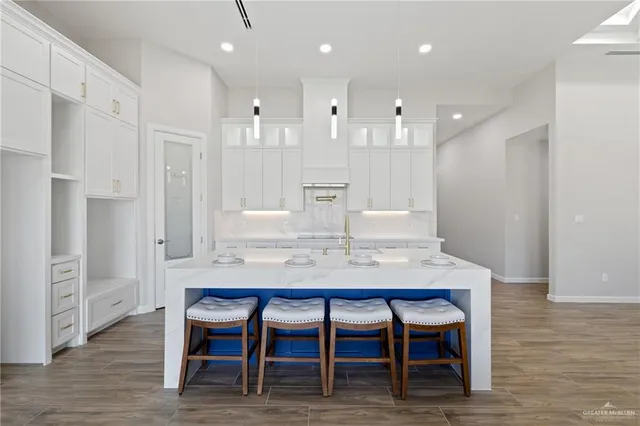 $3,250 | 701 Grayson Avenue, McAllen, TX 78504