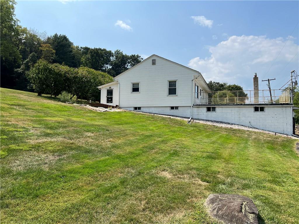 212 Whitten Hollow Road Apollo, PA 15613 - Photo 4 of 27 Side view.