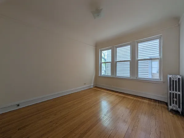 $2,195 | 2948 North Albany Avenue, Unit 1W, Chicago, IL 60618