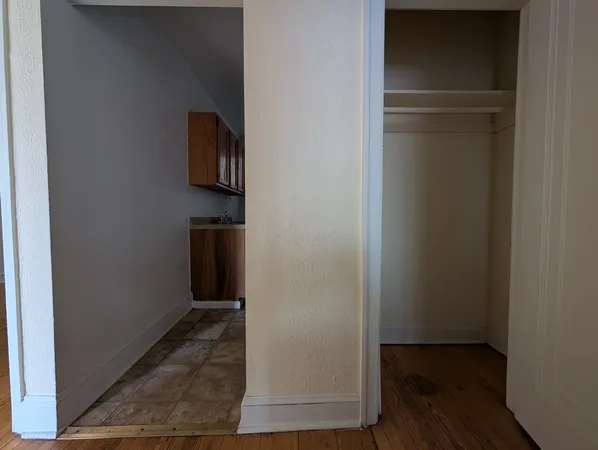 $2,195 | 2948 North Albany Avenue, Unit 1W, Chicago, IL 60618