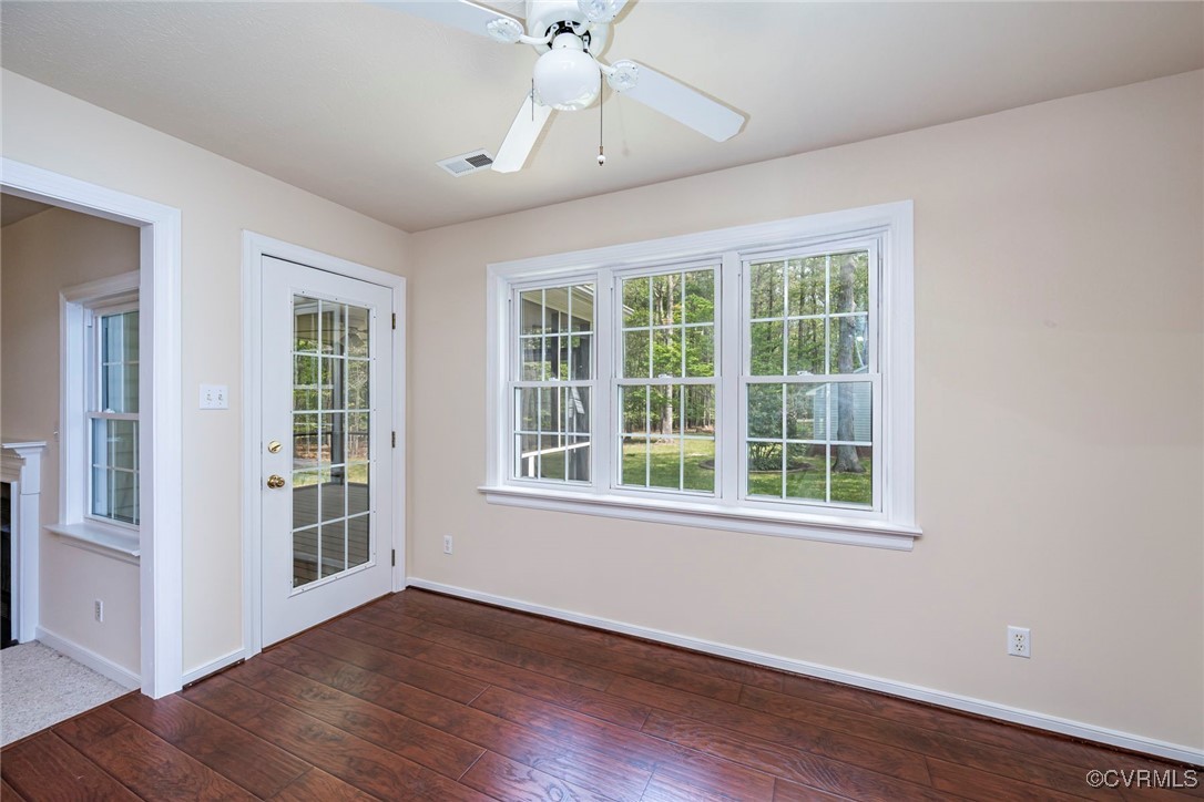 13819 Bluff Ridge Drive Chesterfield, VA 23838 - Photo 17 of 45 Eat-In-Kitchen area with door leading to Screened