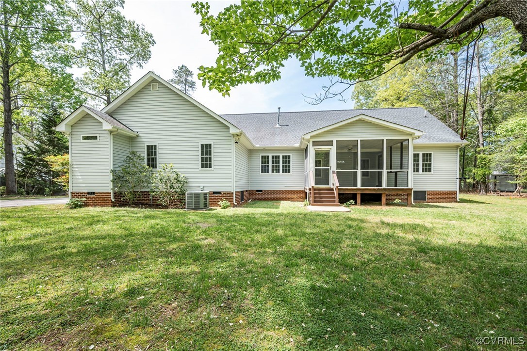 13819 Bluff Ridge Drive Chesterfield, VA 23838 - Photo 5 of 45 Rear view of home with large screened in porch