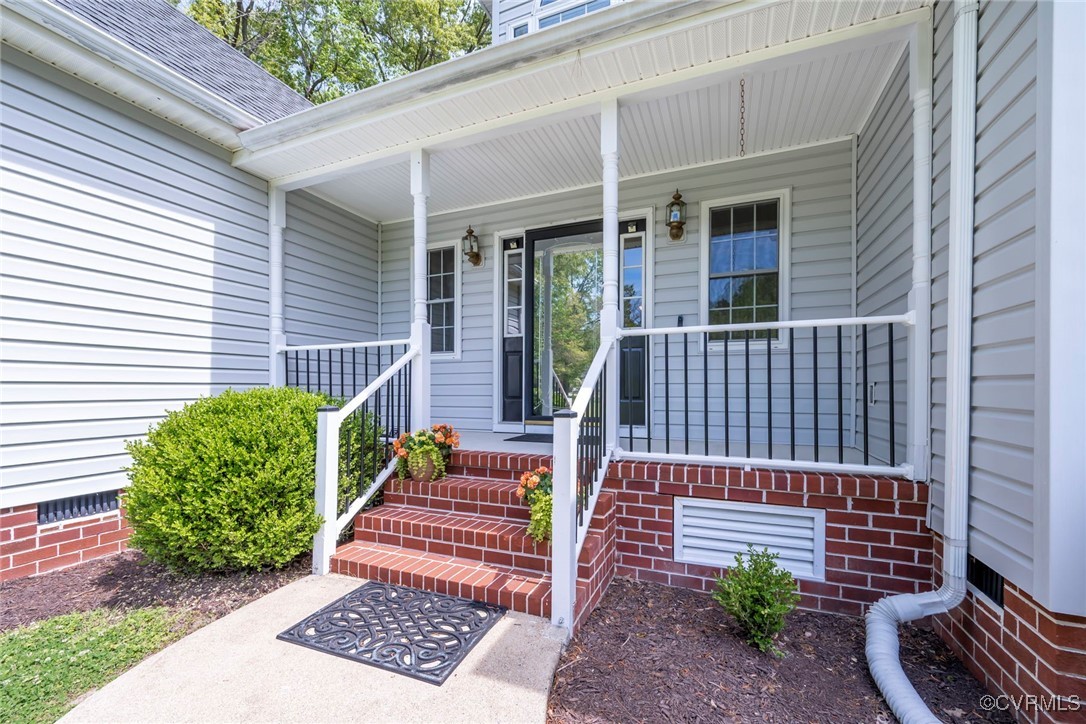13819 Bluff Ridge Drive Chesterfield, VA 23838 - Photo 9 of 45 View of inviting front porch