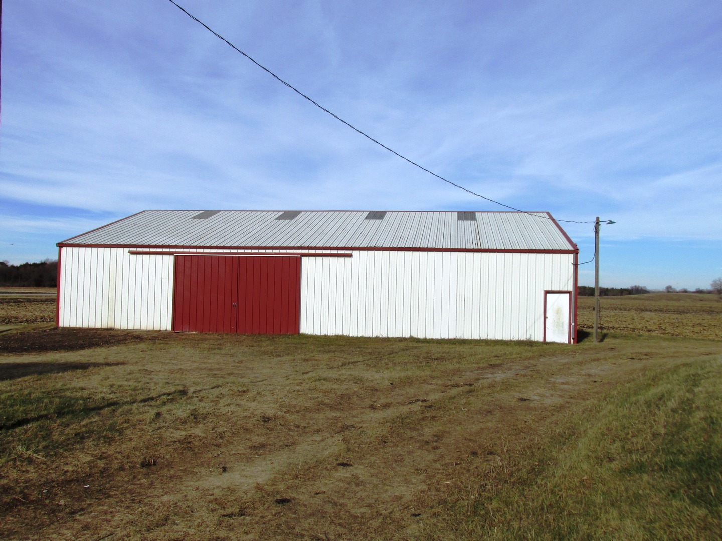 3850 Bishop Road Prophetstown, IL 61277 - Photo 22 of 32 a view of a big room with an empty space