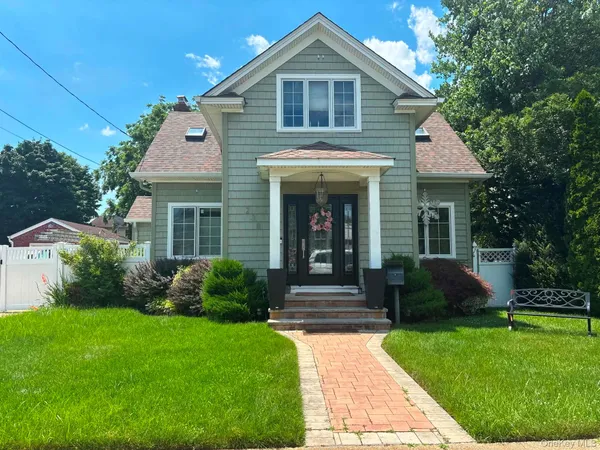 $770,000 | 238 Laclede Avenue, Uniondale, NY 11553
