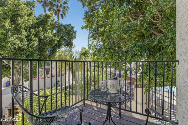 $319,900 | 5019 East Siesta Drive, Unit 1, Phoenix, AZ 85044