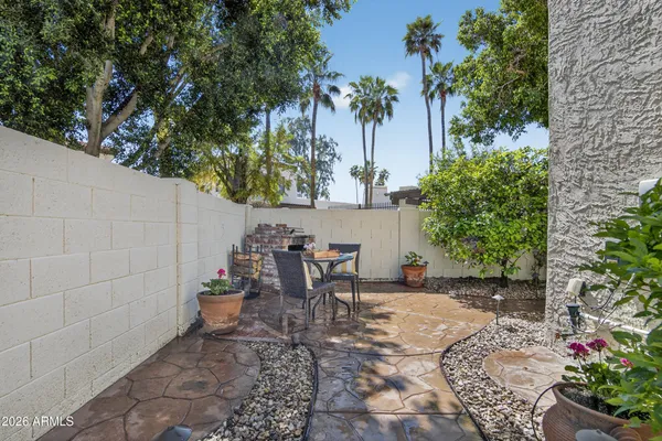 $319,900 | 5019 East Siesta Drive, Unit 1, Phoenix, AZ 85044