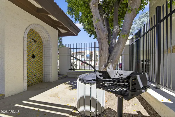 $319,900 | 5019 East Siesta Drive, Unit 1, Phoenix, AZ 85044