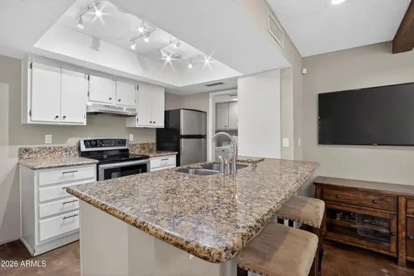 $319,900 | 5019 East Siesta Drive, Unit 1, Phoenix, AZ 85044