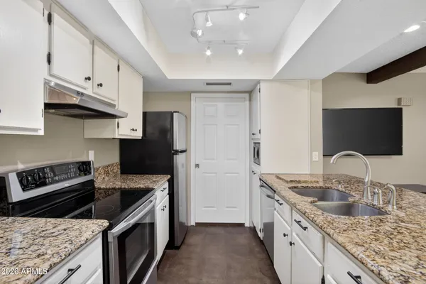 $319,900 | 5019 East Siesta Drive, Unit 1, Phoenix, AZ 85044