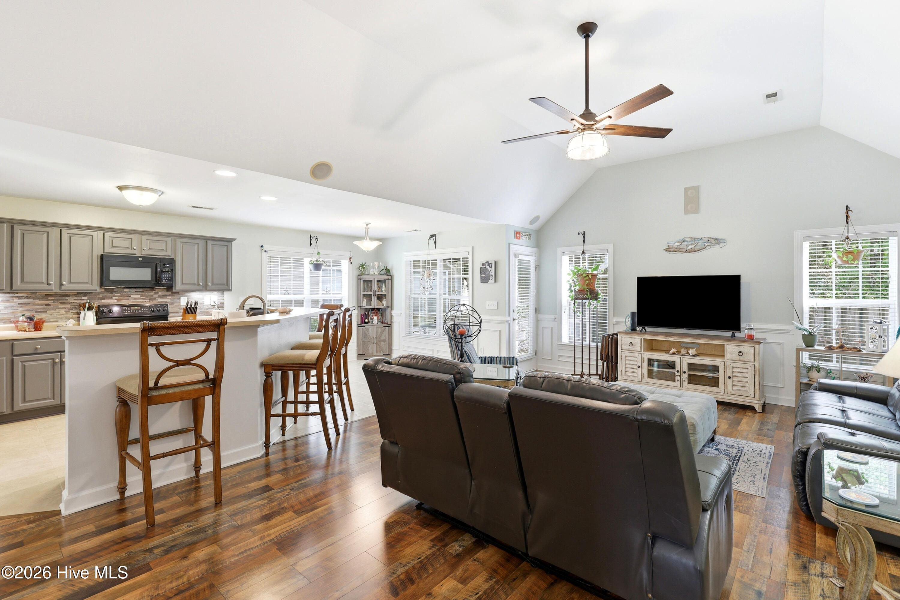117 Cedar Tree Lane Southwest Calabash, NC 28467 - Photo 6 of 48 Living room.