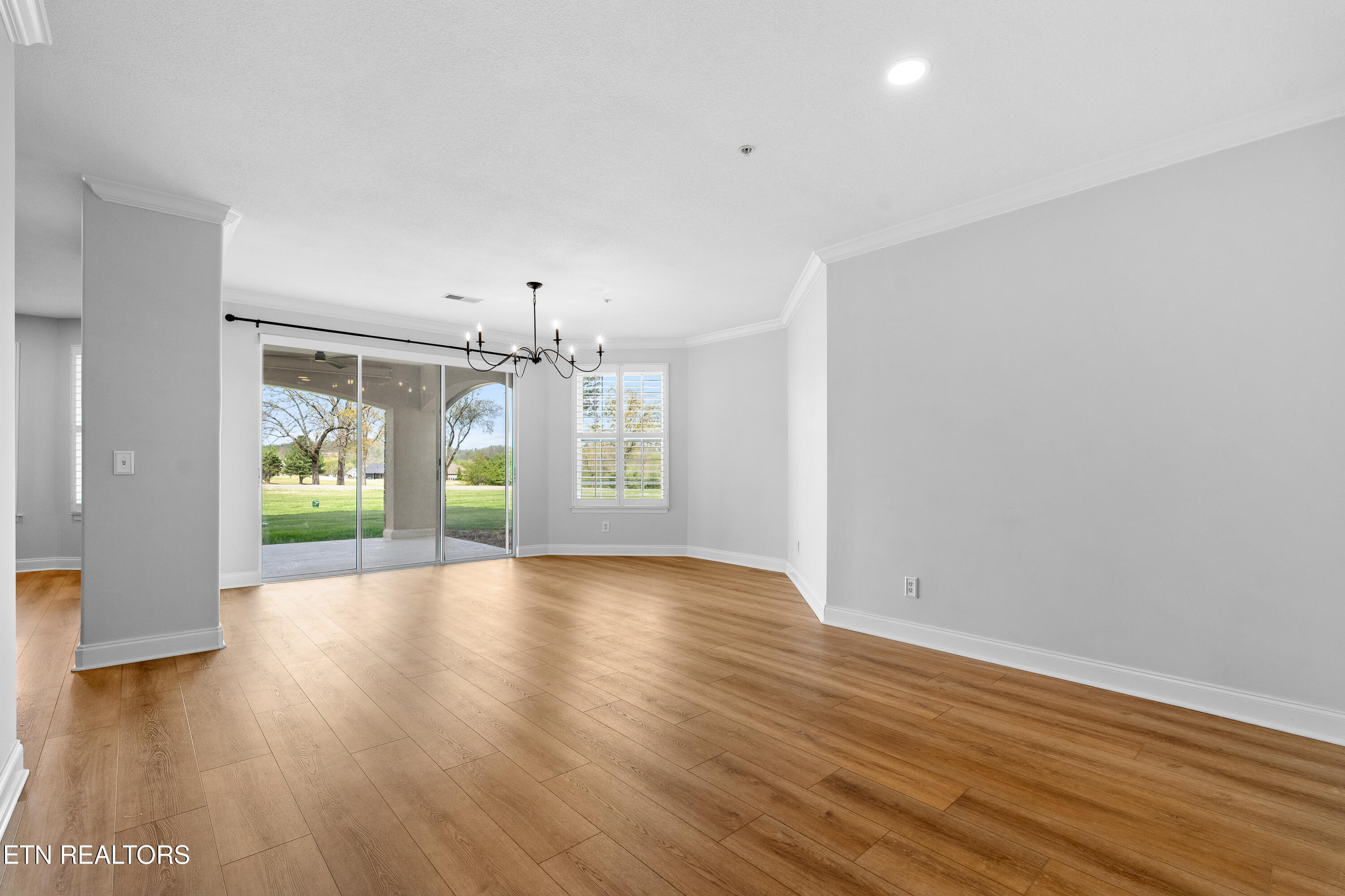 555 Rarity Bay Parkway, Unit 106 Vonore, TN 37885 - Photo 4 of 37 DSC05409