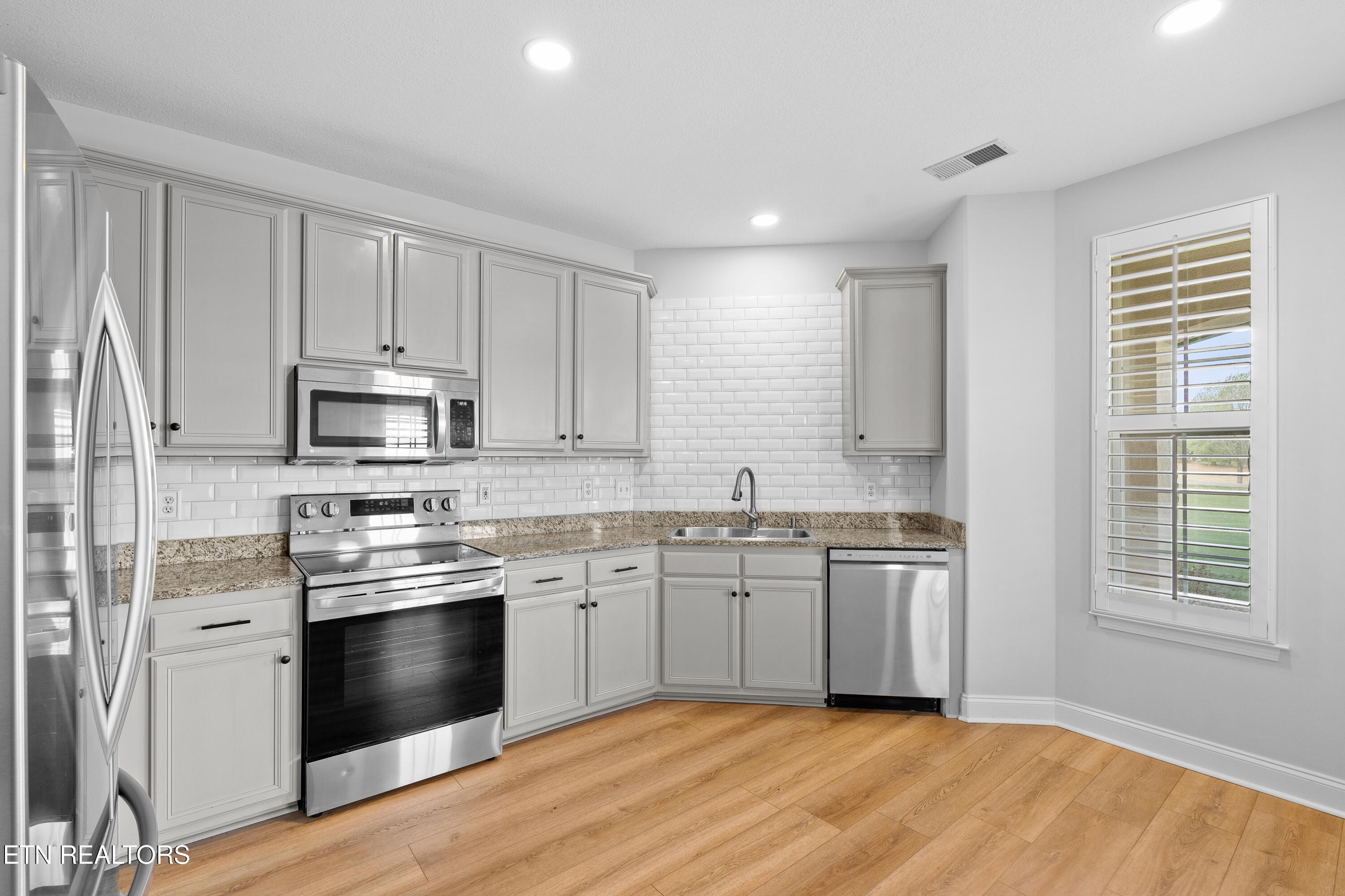 555 Rarity Bay Parkway, Unit 106 Vonore, TN 37885 - Photo 6 of 37 DSC05449