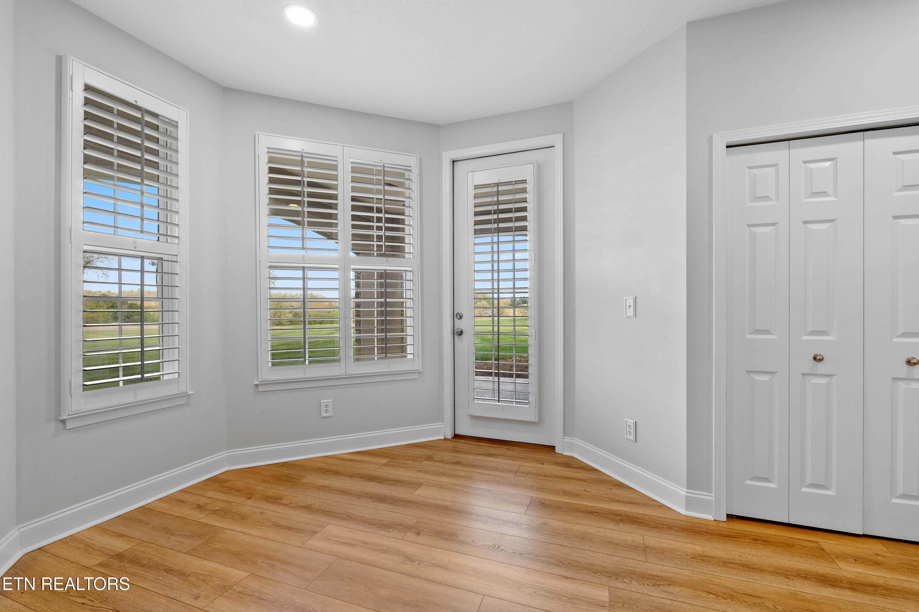 555 Rarity Bay Parkway, Unit 106 Vonore, TN 37885 - Photo 8 of 37 DSC05464