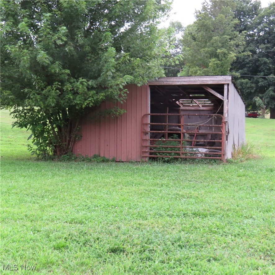 9218 Deacon Road Southwest Bowerston, OH 44695 - Photo 8 of 40
