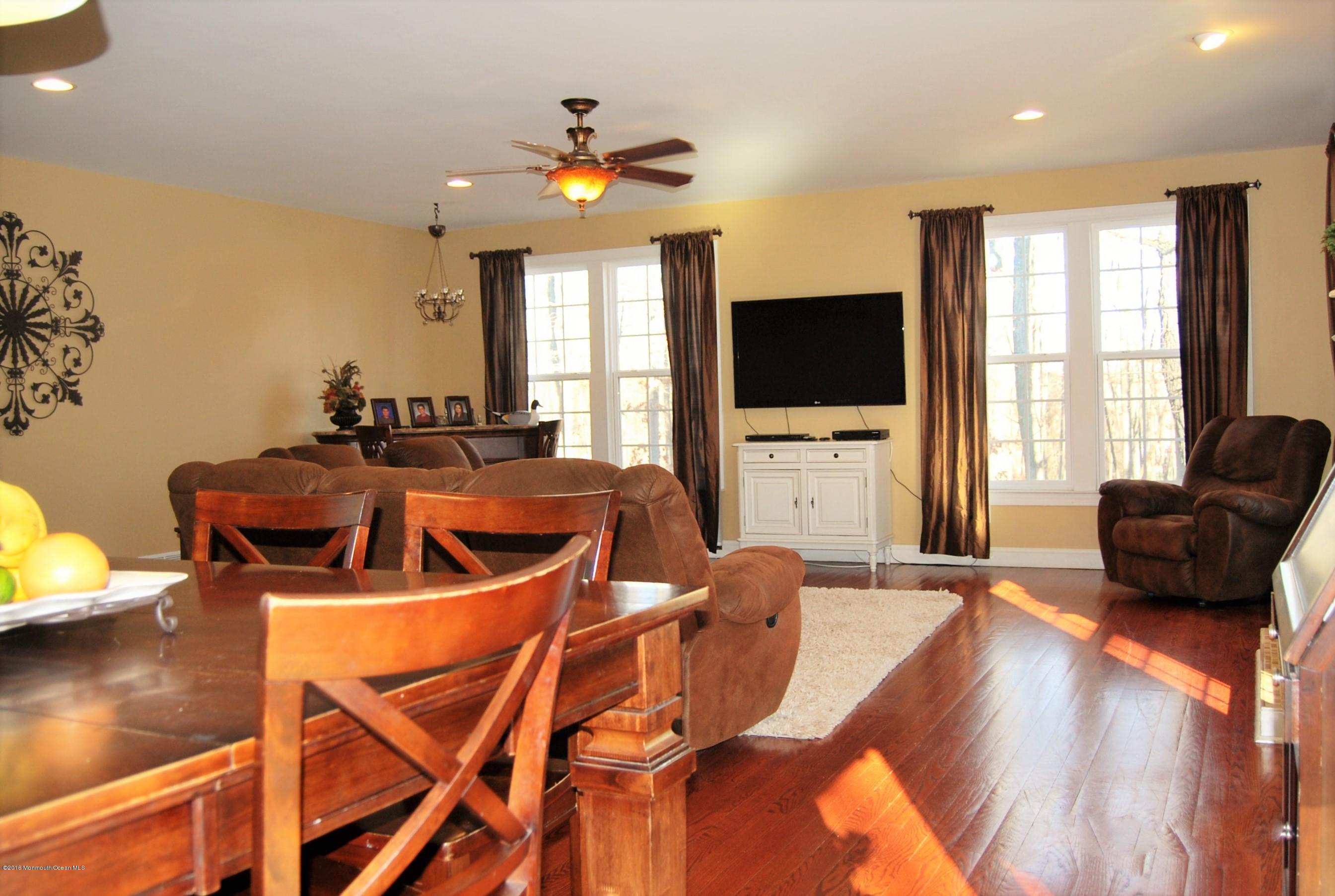 331 Texas Road Morganville, NJ 07751 - Photo 11 of 38 12